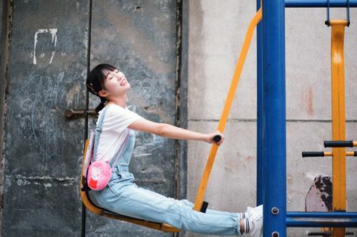 实现如此辉